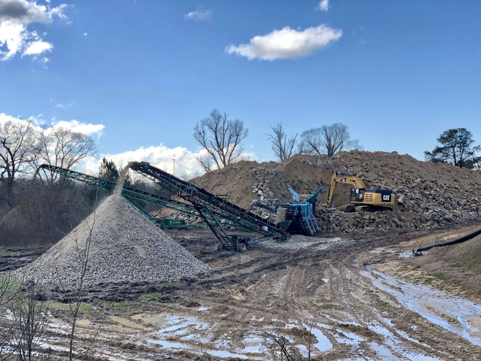 Rock processing at Brownfield Road Landfill