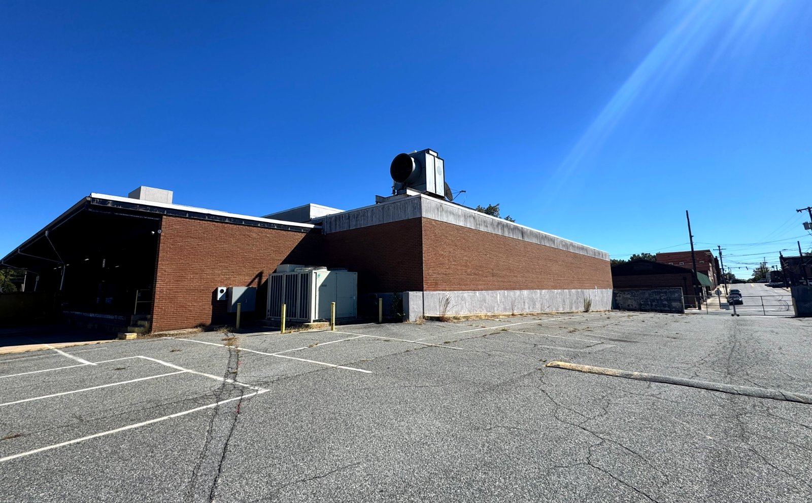 Back of the former Lexington post office, with the loading dock on the left